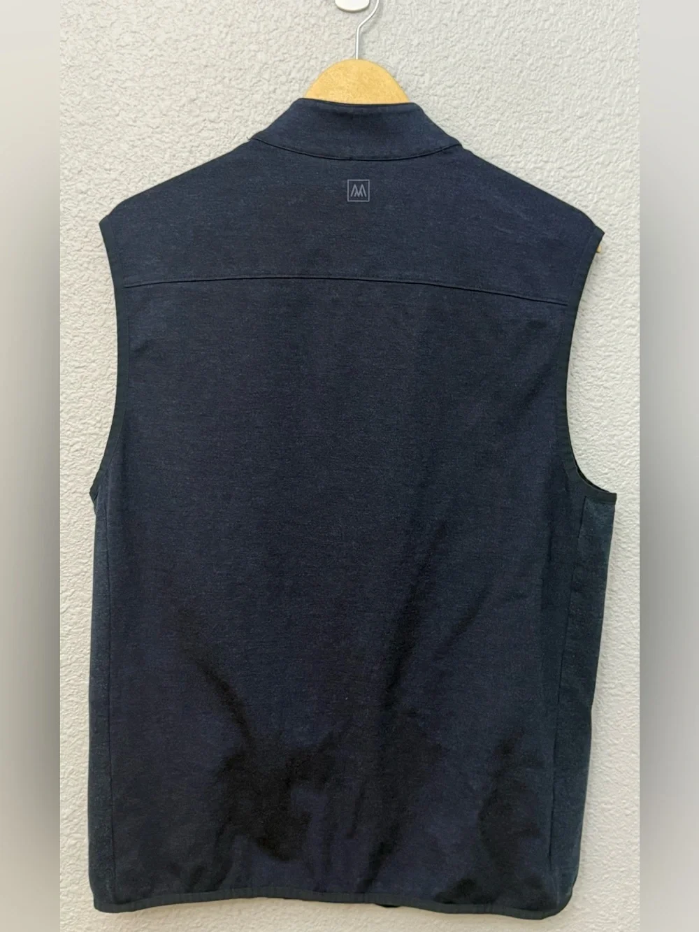 Mizzen+Main | Butter Soft Vest | Navy | Large - Picture 2 of 3